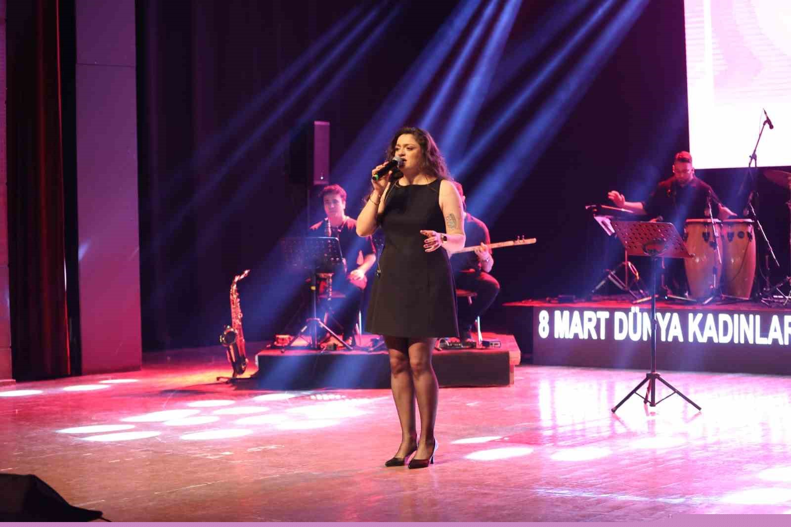 Başkan Yalım ve ekibi tüm gün çeşitli etkinliklerde vatandaşla bir araya geldi
