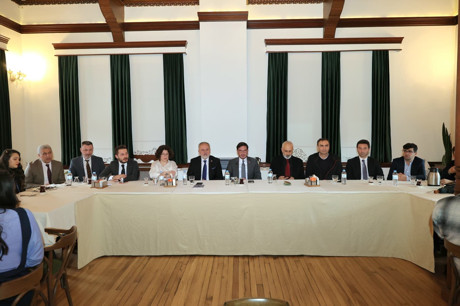 Başkan Yazıcıoğlu: "Yerel üretimi merkeze alan bir şehir modeli inşa etmeye kararlıyız"
