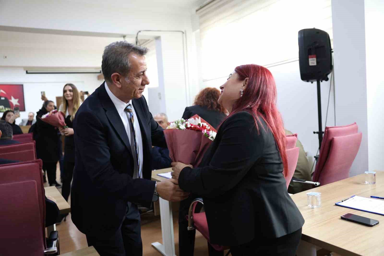 Başkan Yetişkin’den kadın meclis üyelerine anlamlı davranış
