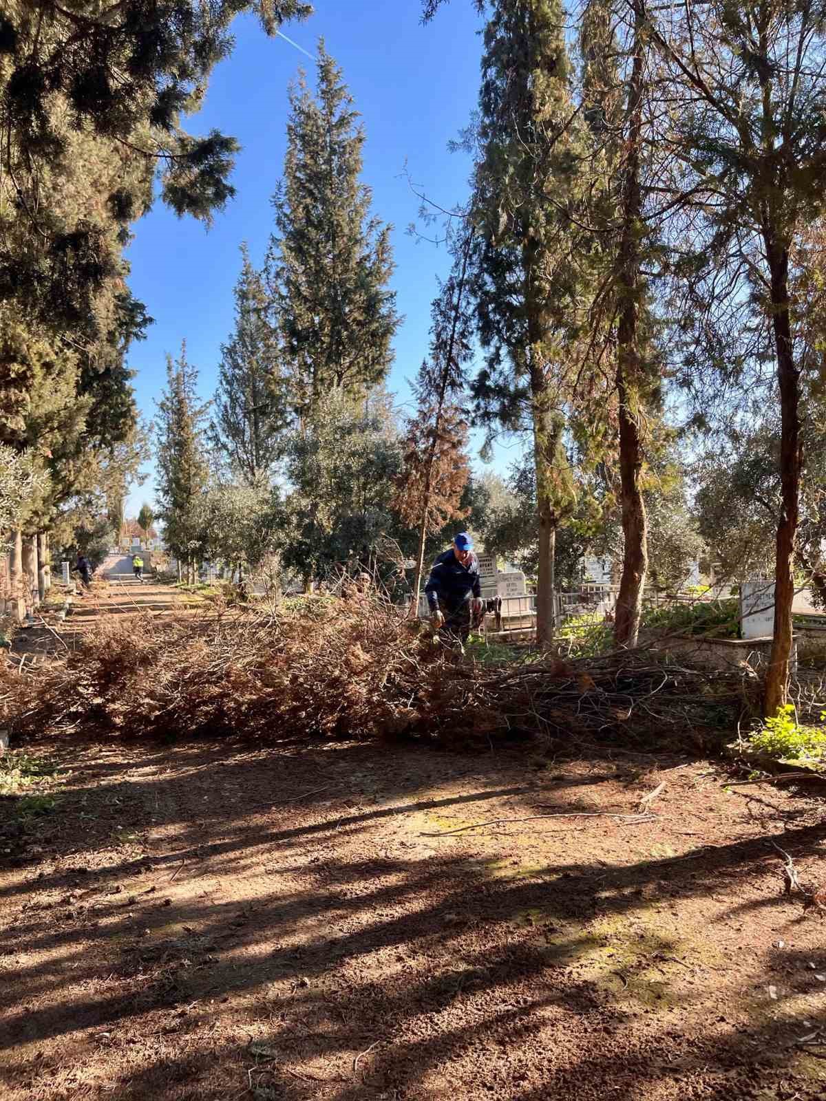 Başkan Yıldırımkaya: "Mezarlıklarımız asla ihmal edilemez"
