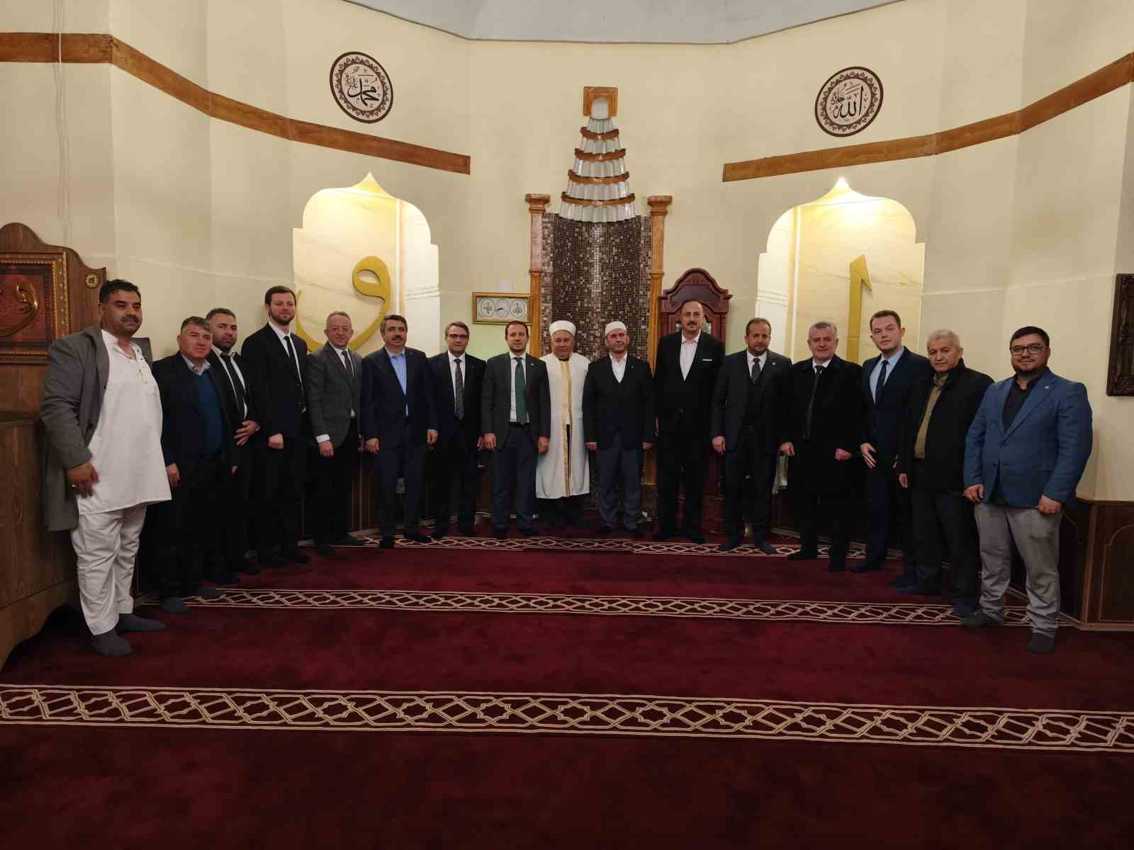 Başkan Yılmaz Evlad-I fatihan ile kardeşlik sofrasında
