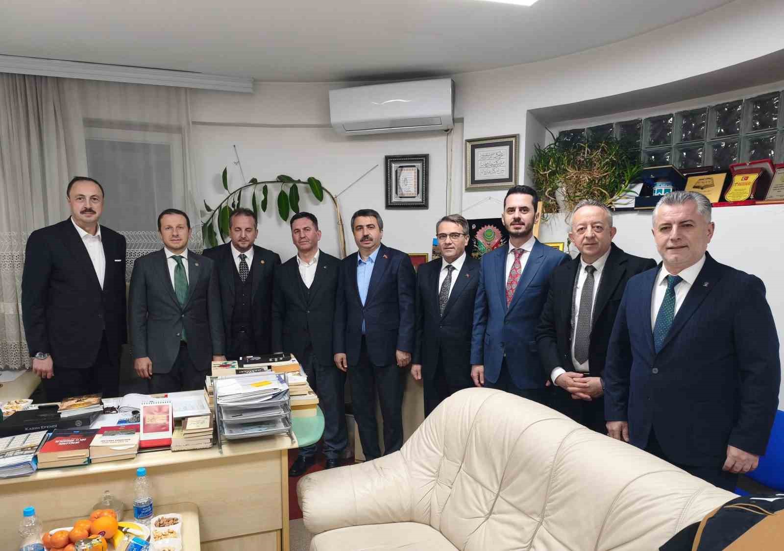 Başkan Yılmaz Evlad-I fatihan ile kardeşlik sofrasında
