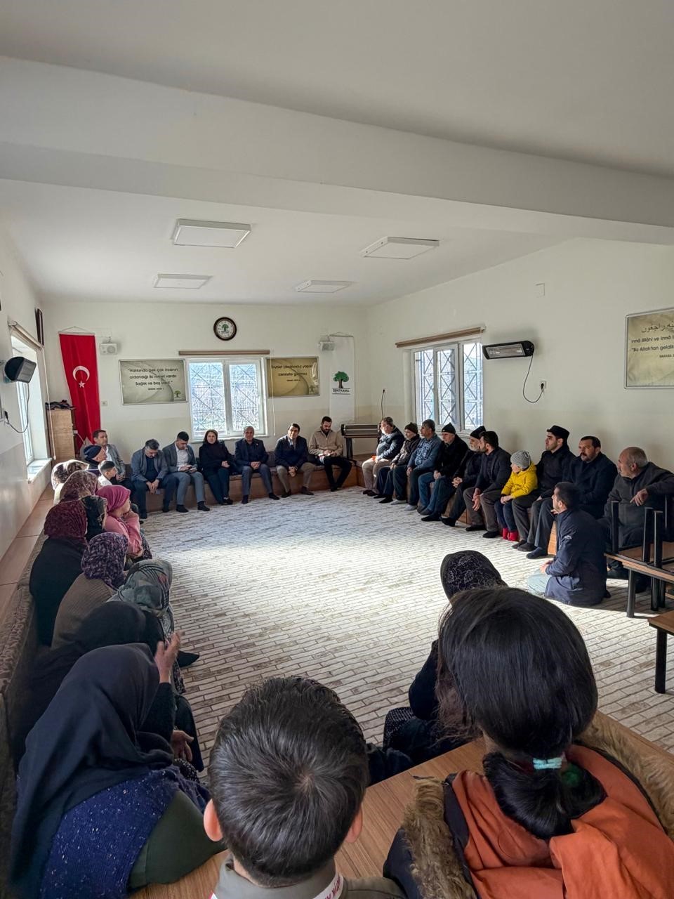 Başkan Yılmaz’dan bir günde 9 mahalleye ziyaret
