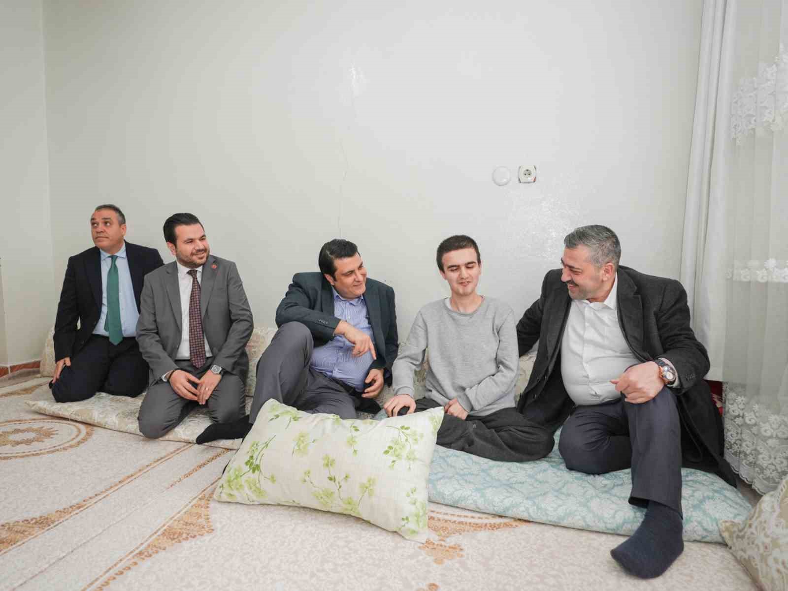 Başkan Yılmaz’dan engel tanımayan hizmet
