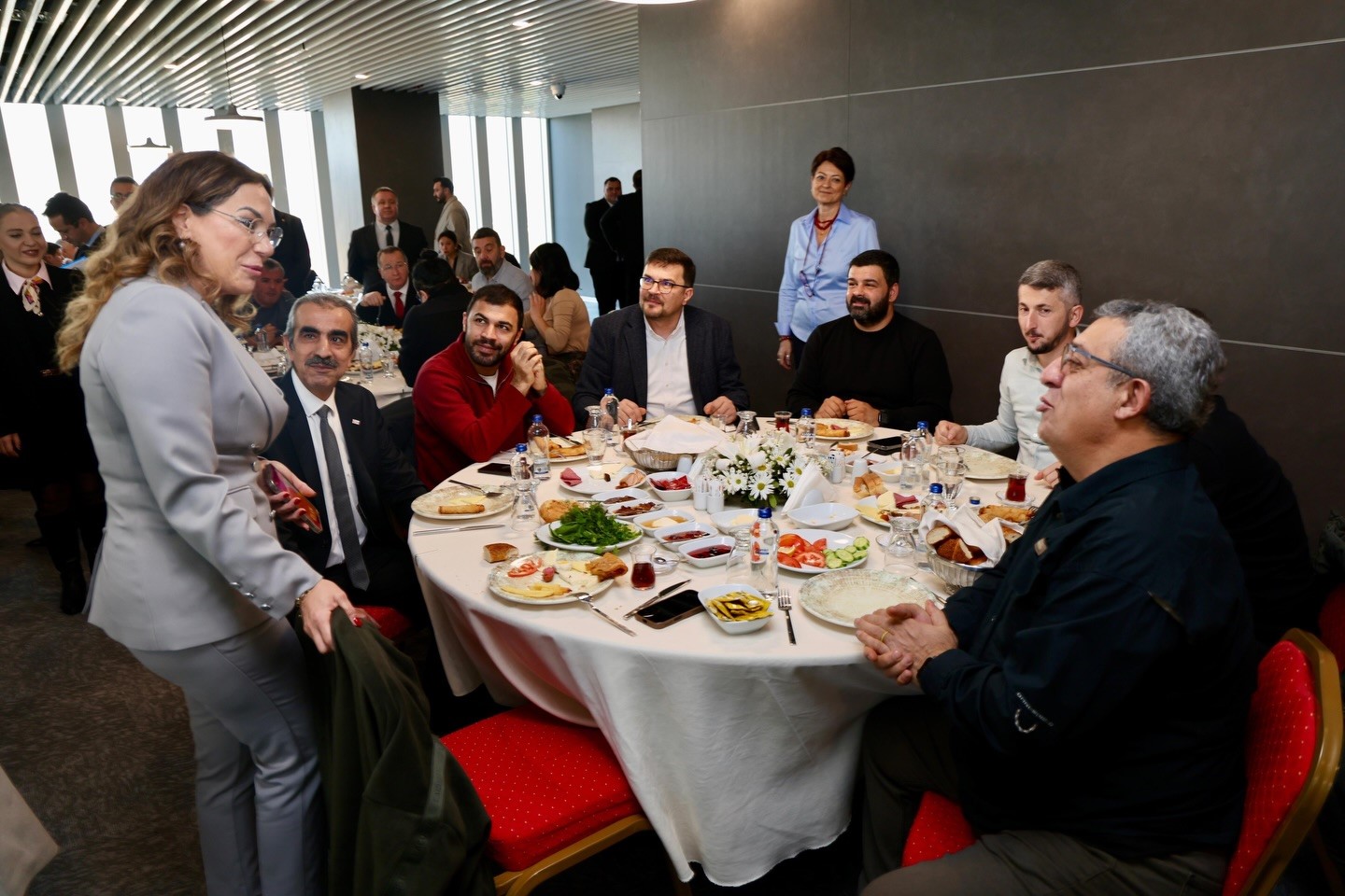 Başkan Yüceer’den gazetecilere ’Basın Evi’ sözü
