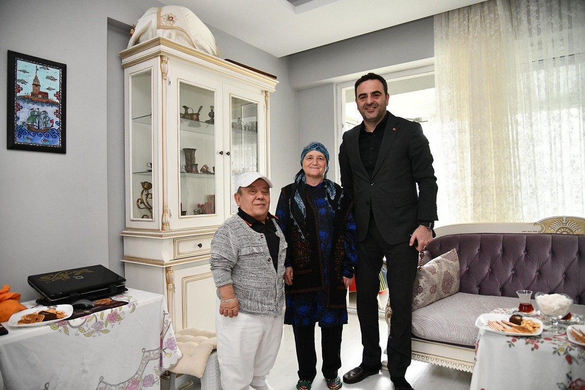 Başkanı Özlü’den hastalara moral ziyareti
