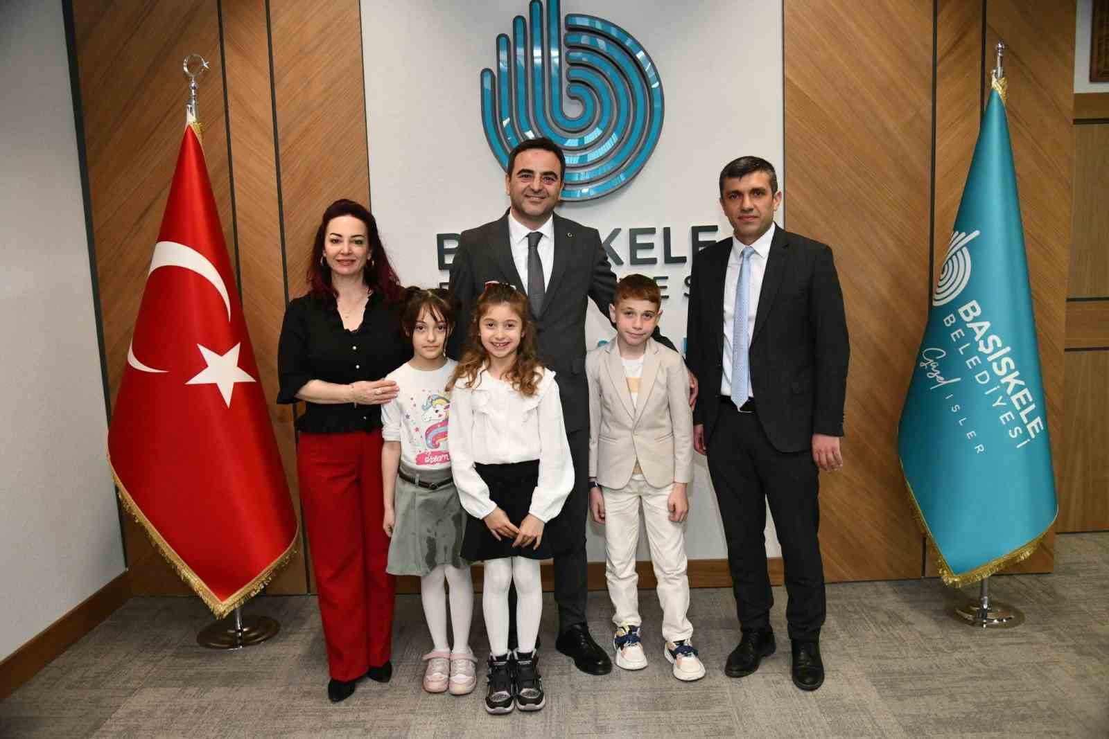 Başkanlık koltuğu 23 Nisan’da öğrenciye emanet edildi
