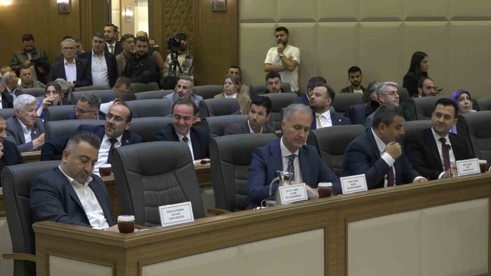 Başkanvekili Biba: "Başkanlık koltuğuna oturmaya niyetim yok, çalışmaya geldim, bulunduğum sürece de çalışacağım"
