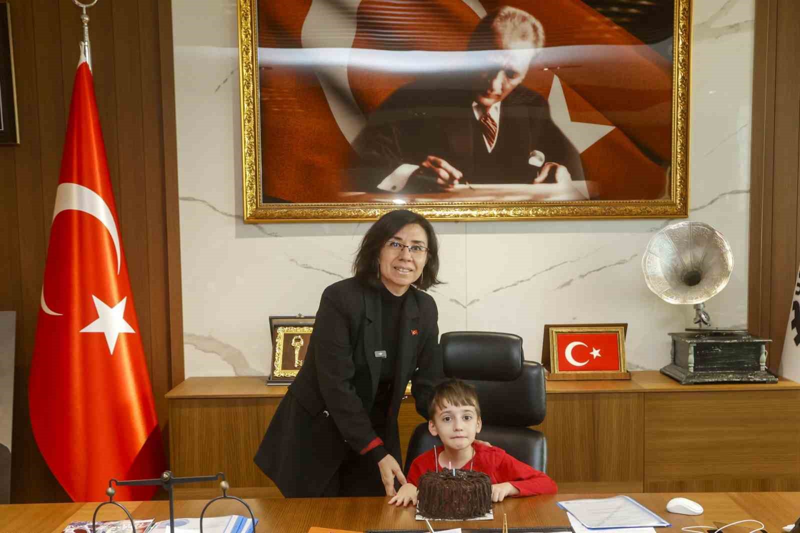 Başkanvekili Özkan özel misafirlerini ağırladı
