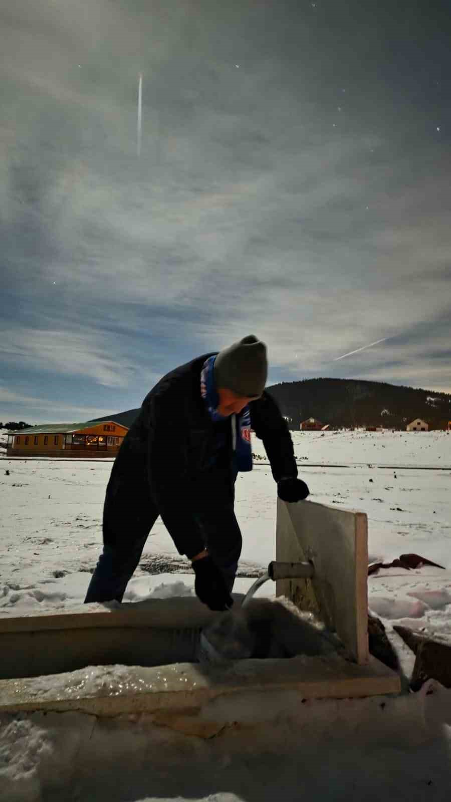 Başkent gün boyu buz kesti
