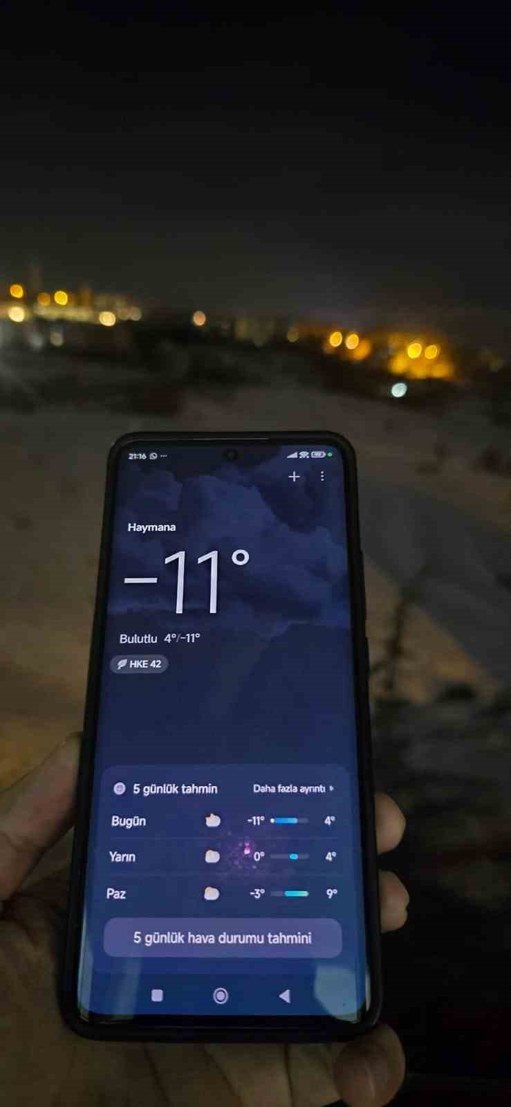 Başkent gün boyu buz kesti
