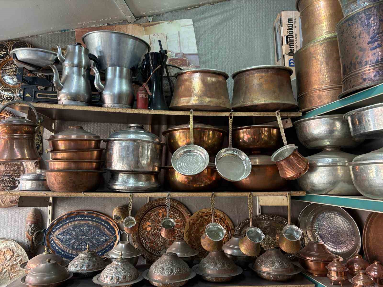 Başkent’in son bakır ustalarından Aytekin Küçük: "Bakıra talep çok ama yetişecek çırak yok"
