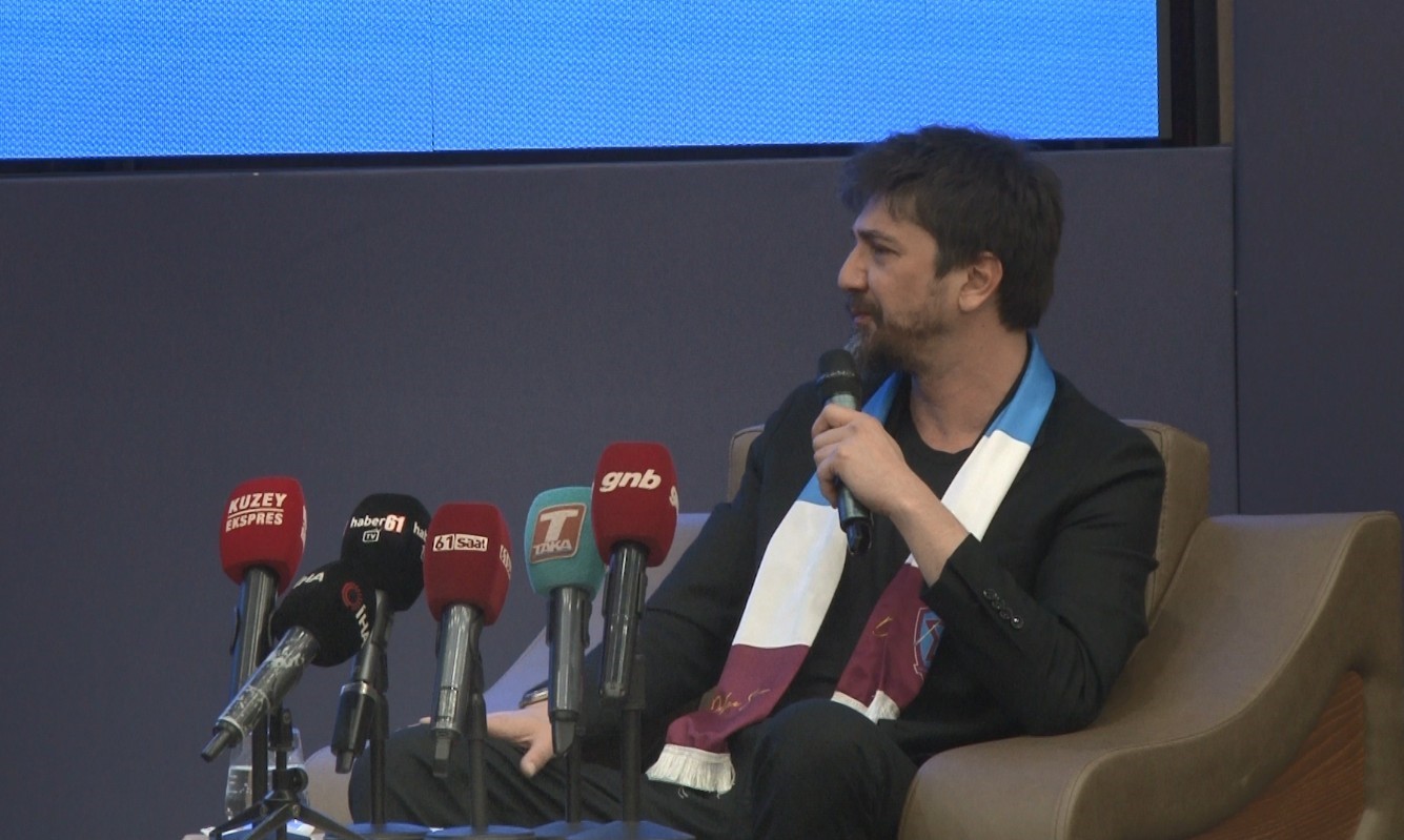 Başkentte Trabzon Günleri: Şenol Güneş ve Tolga Zengin vatandaşlarla buluştu
