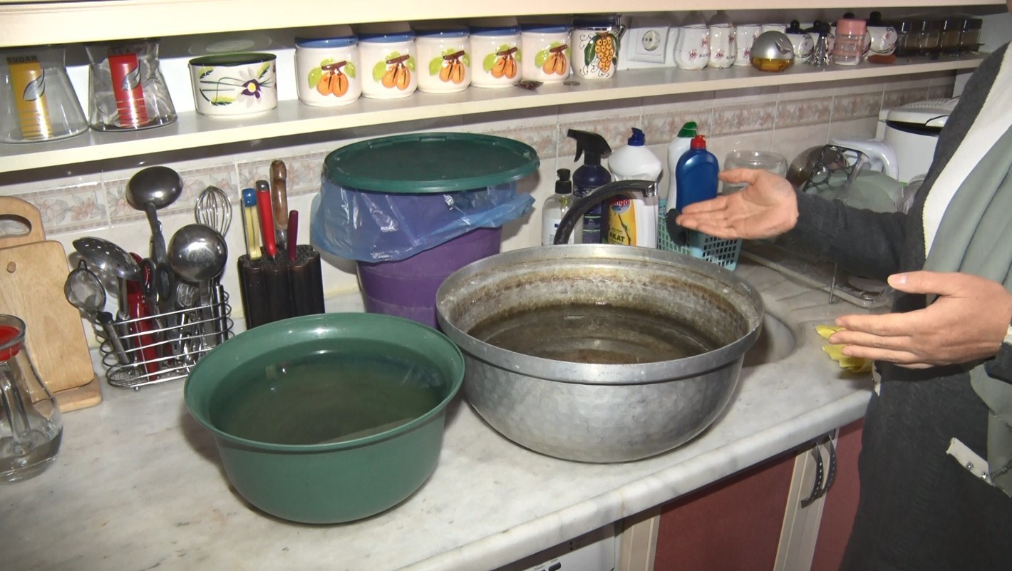 Başkentteki su kesintisine vatandaşlardan tepki
