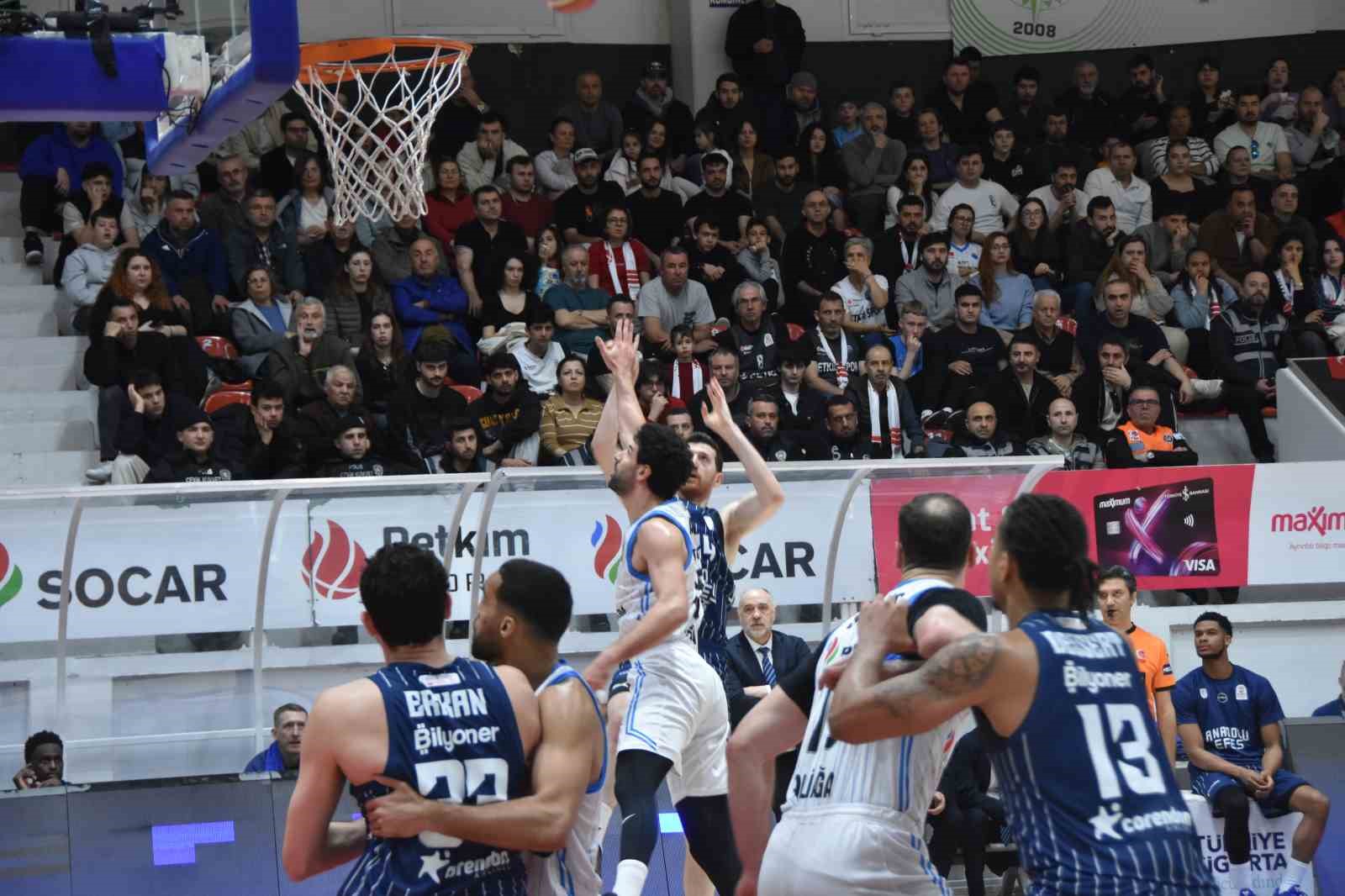 Basketbol Süper Ligi: Aliağa Petkimspor:60 - A. Efes: 85
