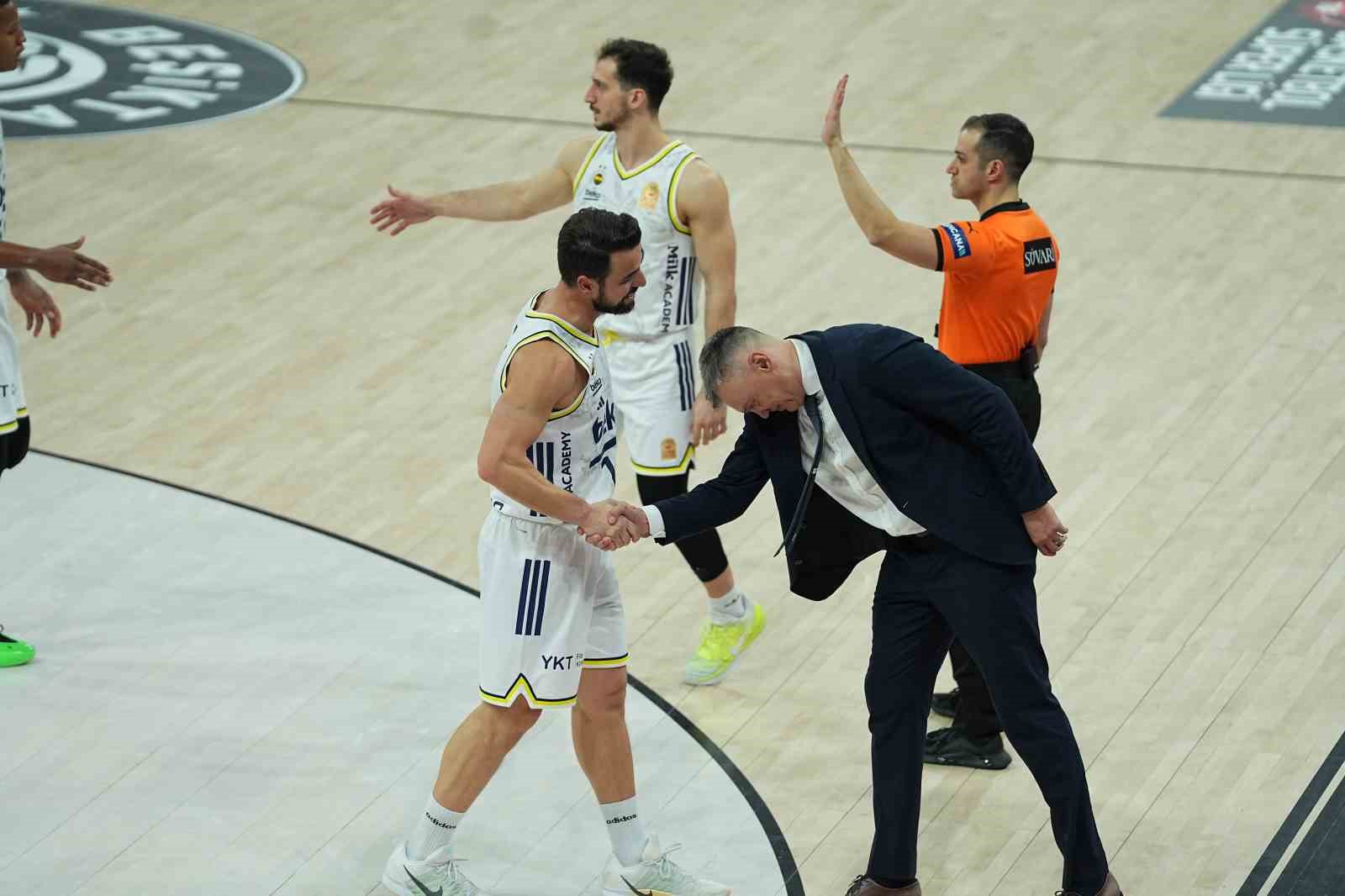 Basketbol Süper Ligi: Beşiktaş: 87 - Fenerbahçe: 101
