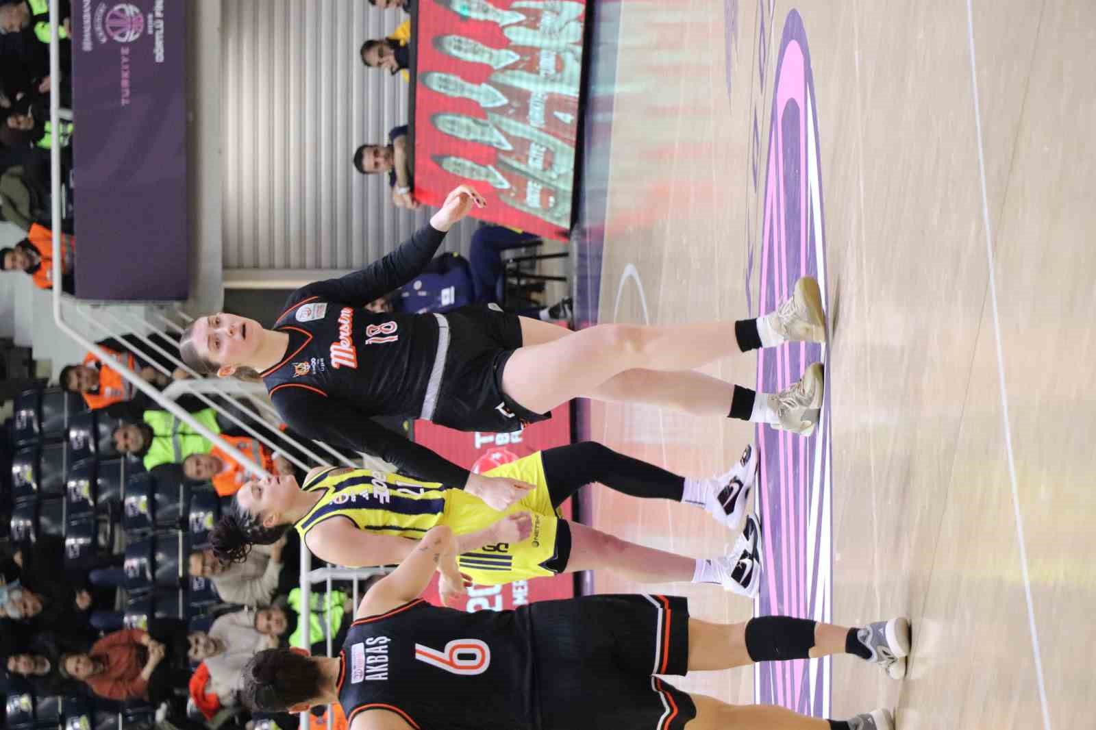 Basketbol Süper Ligi: Fenerbahçe Opet: 84 - ÇİMSA ÇBK Mersin: 66
