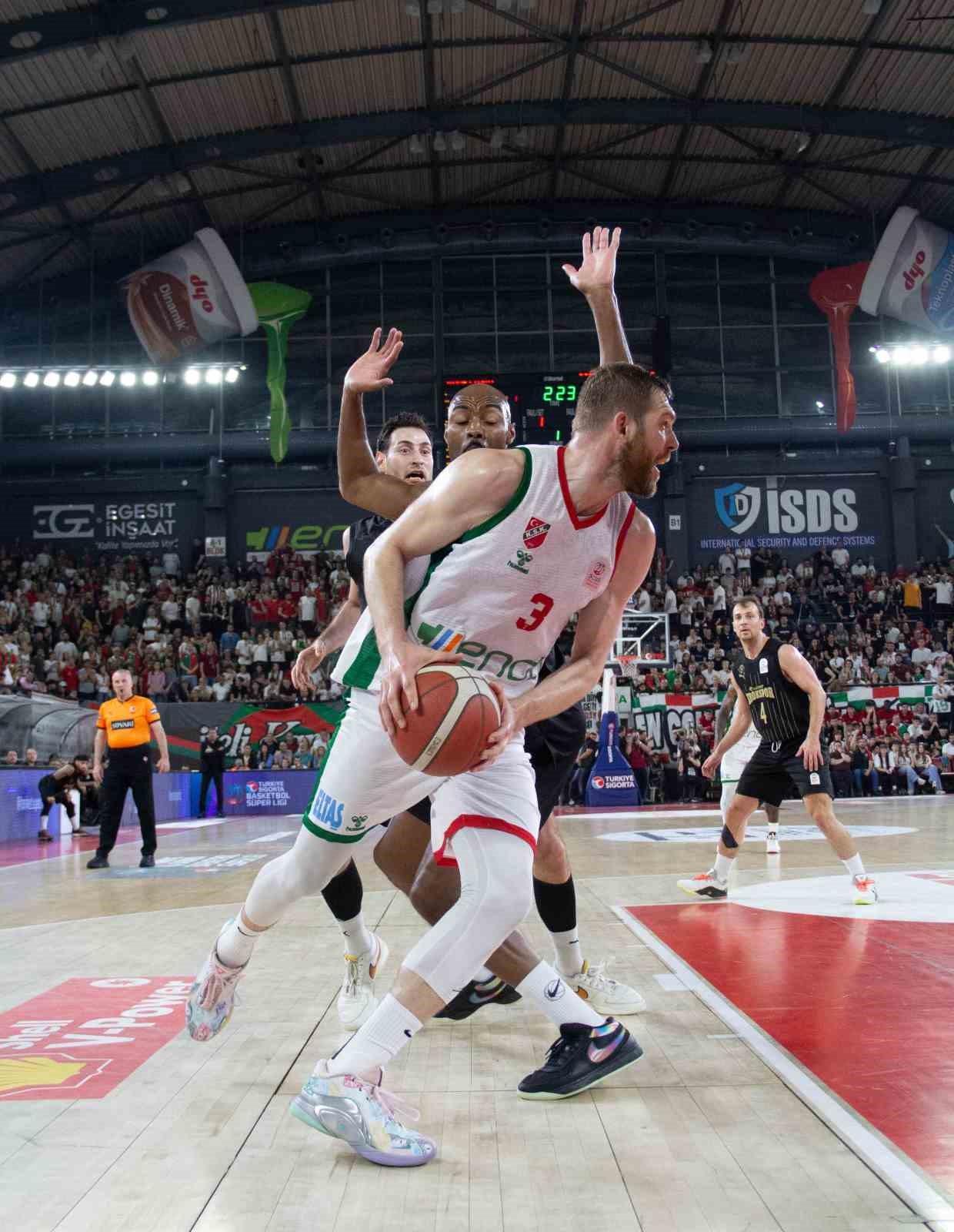 Basketbol Süper Ligi: Karşıyaka: 68 - Erokspor: 67
