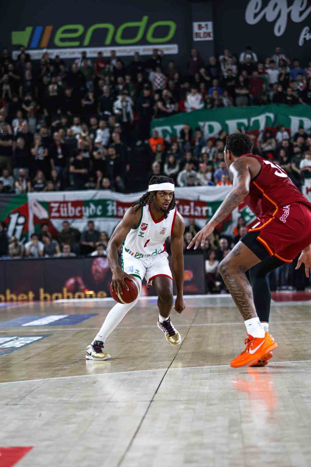 Basketbol Süper Ligi: Karşıyaka: 72 - Galatasaray: 82
