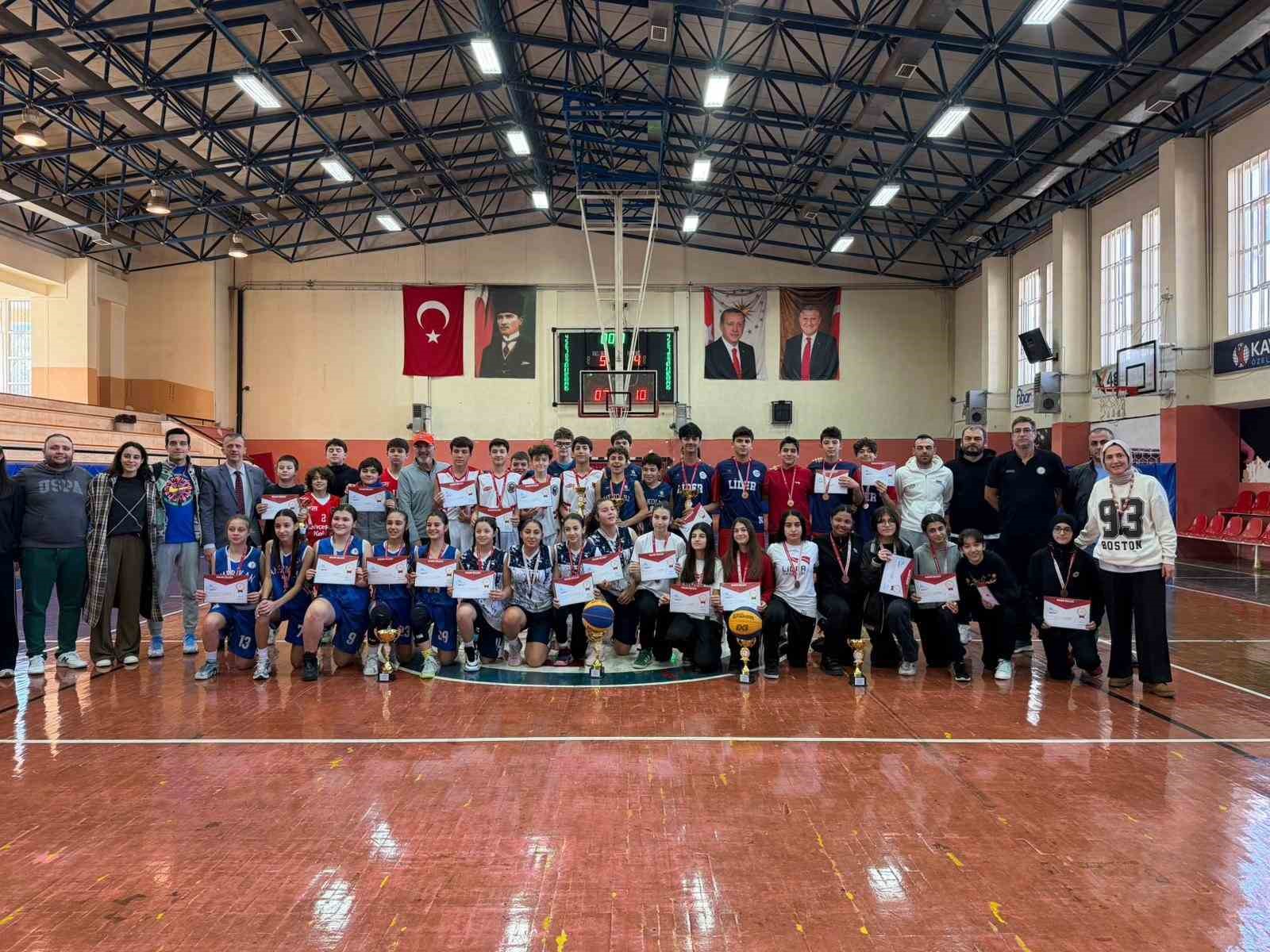 Basketbol turnuvası final maçıyla tamamlandı
Basketbol turnuvası final maçıyla tamamlandı