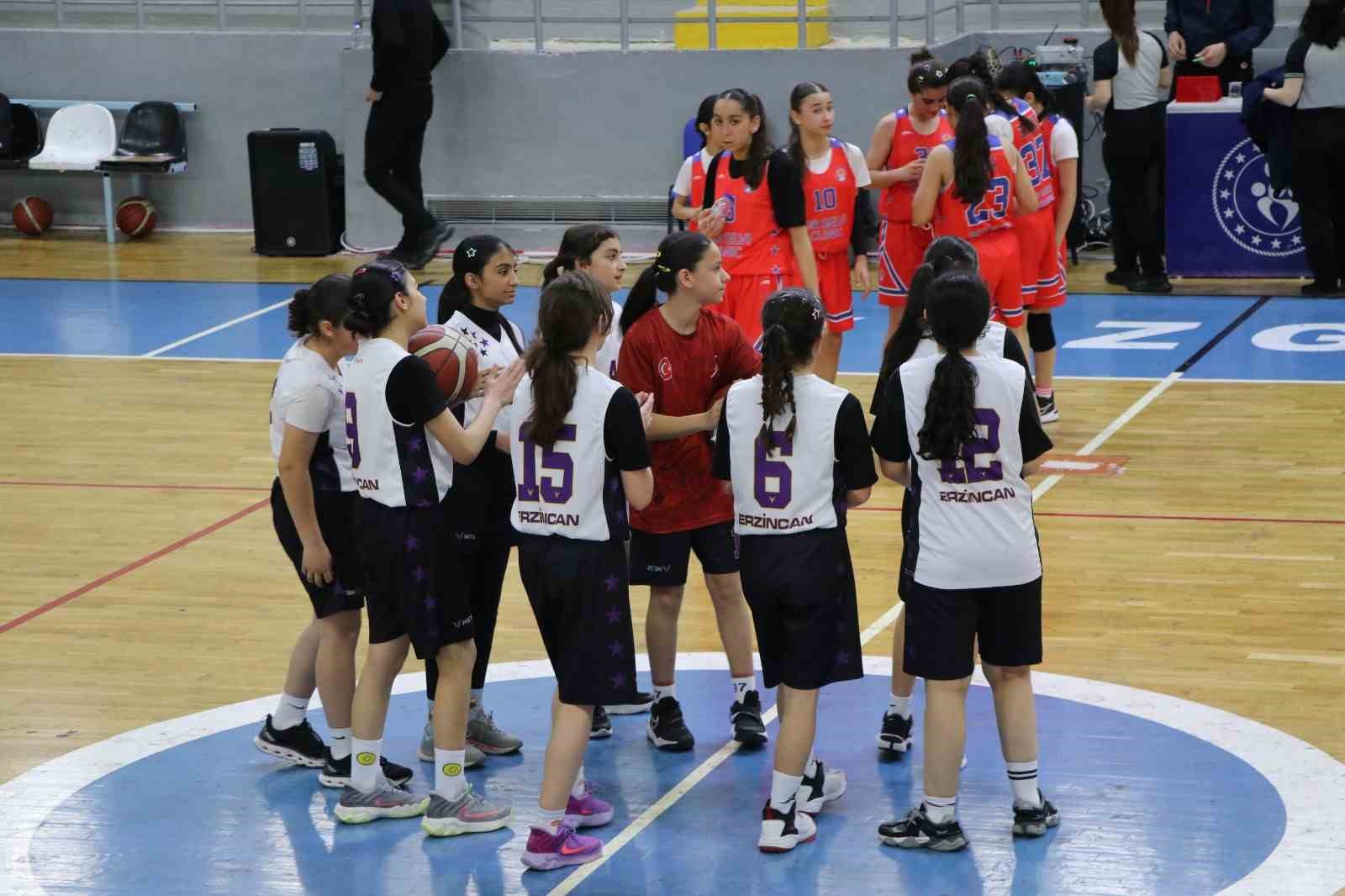 Basketbol Yıldızlar Türkiye Yarı Finalleri Yozgat’ta başladı
