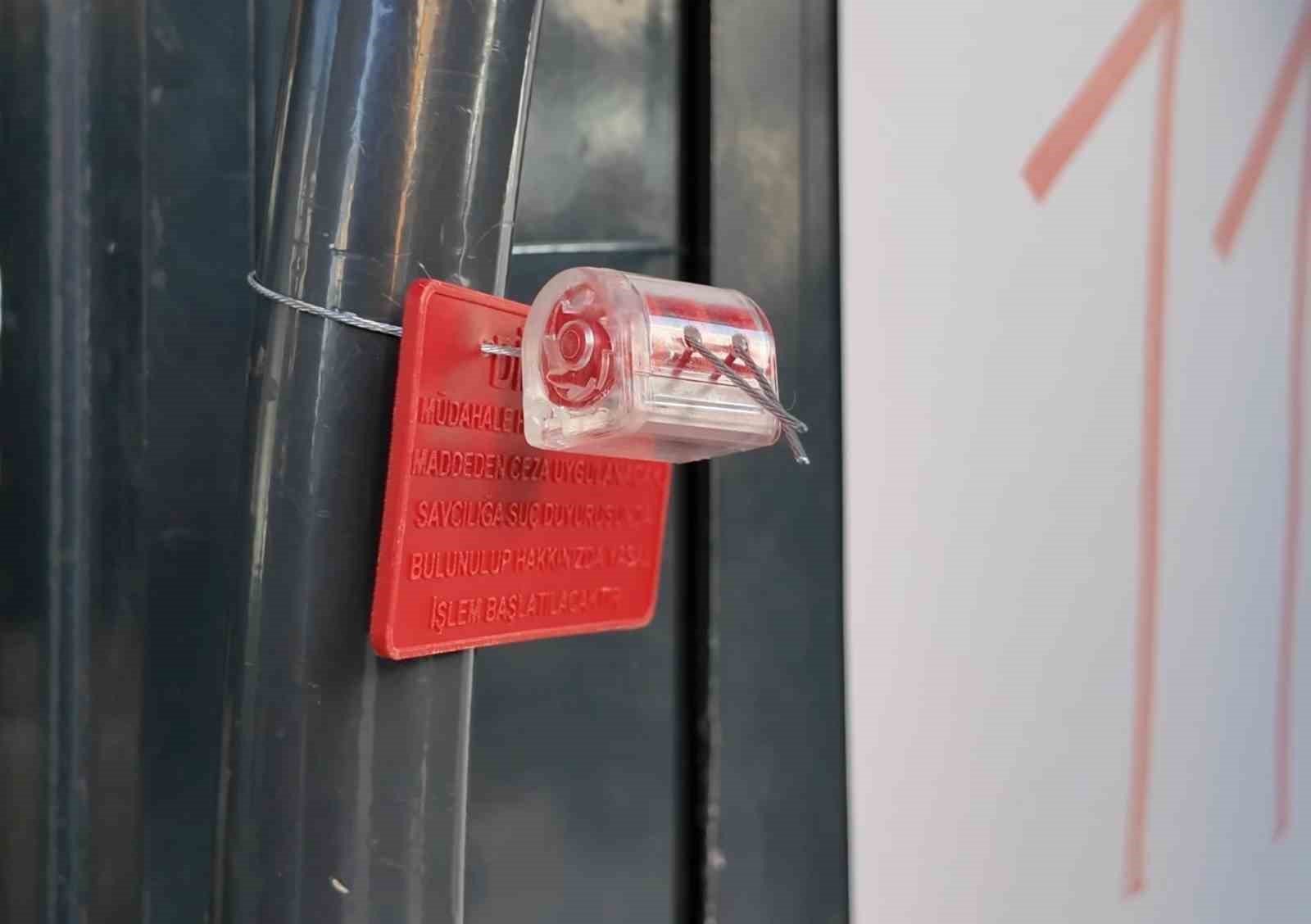 Baskın yapılan kasaptan mide bulandıran küflü ve bozuk etler çıktı
