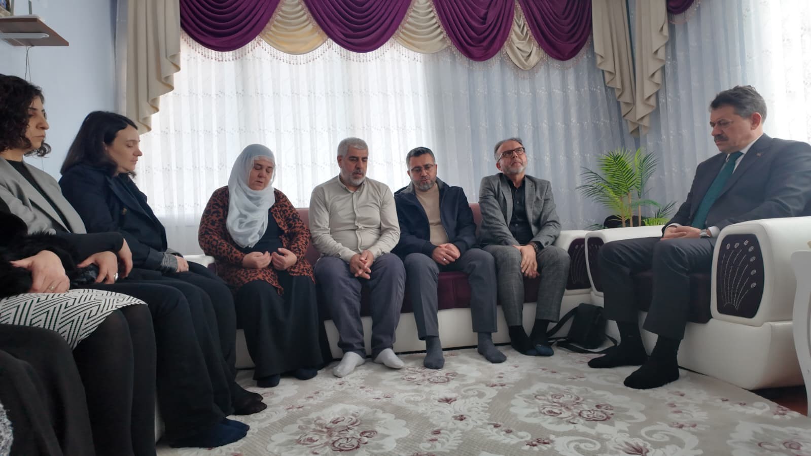 Başsavcı Ali Yeldan’dan, Mihriban Yılmaz’ın ailesine taziye ziyareti
