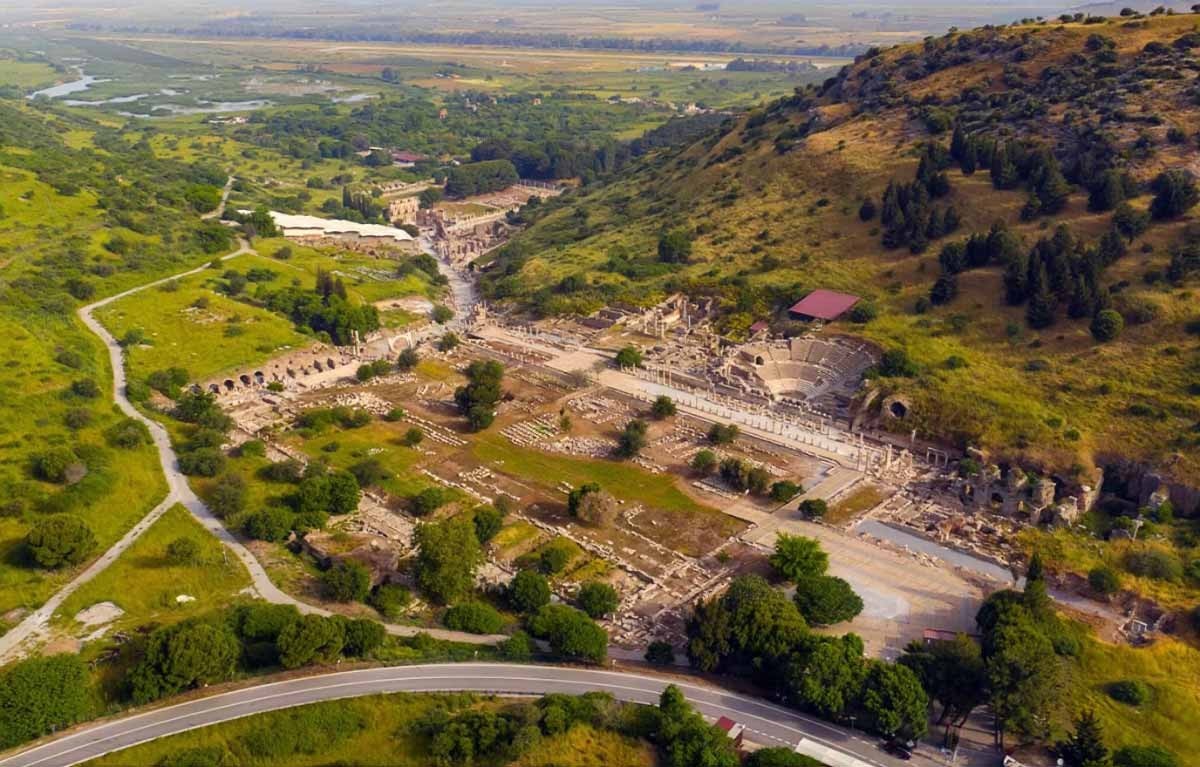 Batı Anadolu’nun iki öncü antik kenti Denizli’ye emanet
