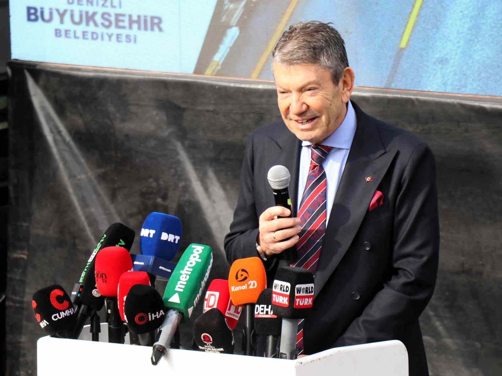 Batı Ege GYO Yaya Üst Geçidi hizmete açıldı
