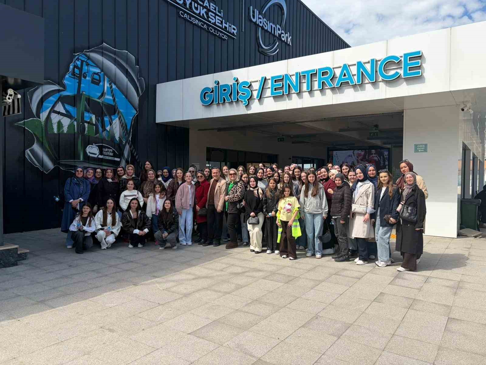 Batı Trakya’dan gelen 82 öğrenci Kocaeli’de ağırlandı
