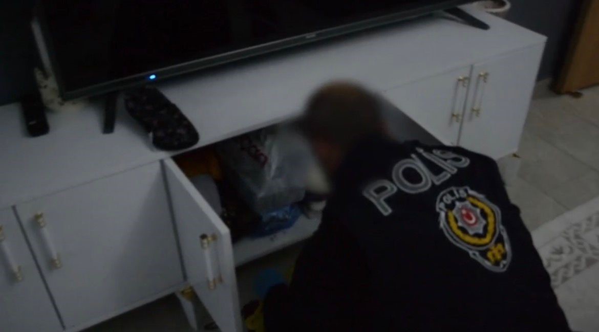 Batman merkezli 10 ilde dev operasyon: 15 milyarlık yasa dışı bahis ağı çökertildi
