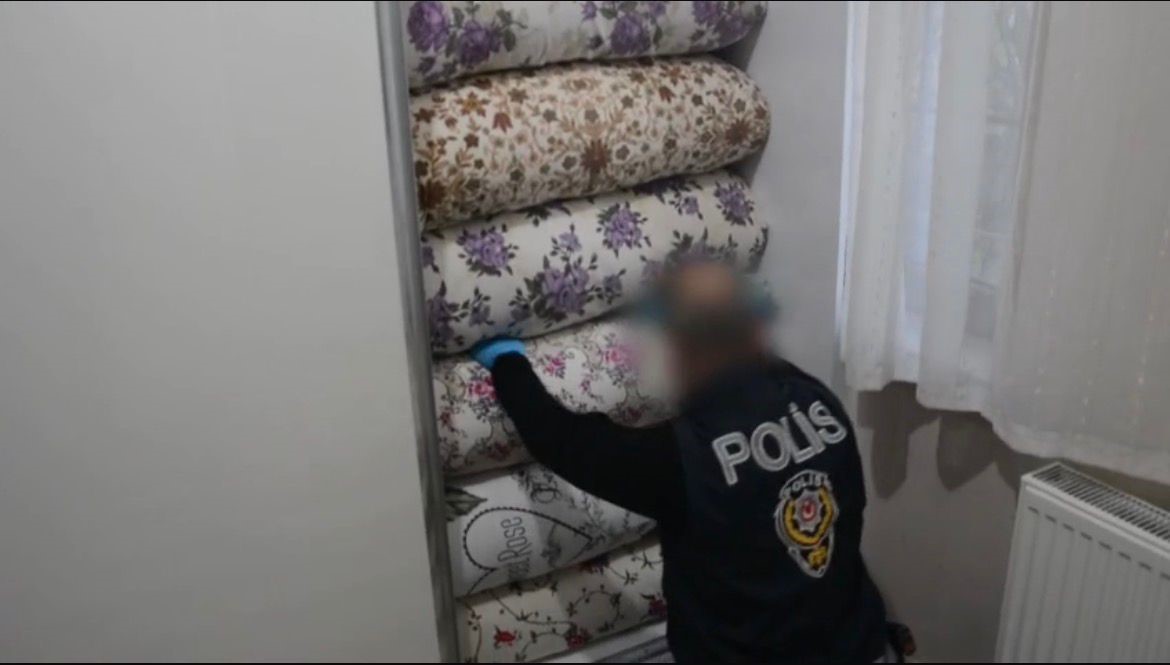 Batman merkezli 10 ilde dev operasyon: 15 milyarlık yasa dışı bahis ağı çökertildi
