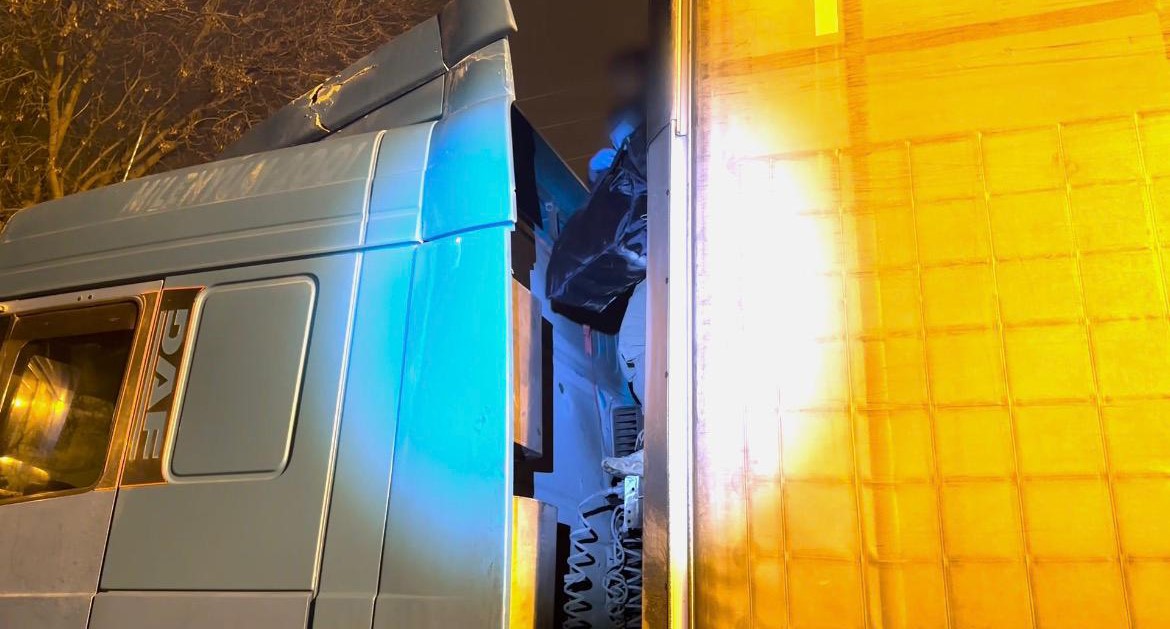 Batman polisinden nefes kesen operasyon: Tırda 51 kilo uyuşturucu ele geçirildi
