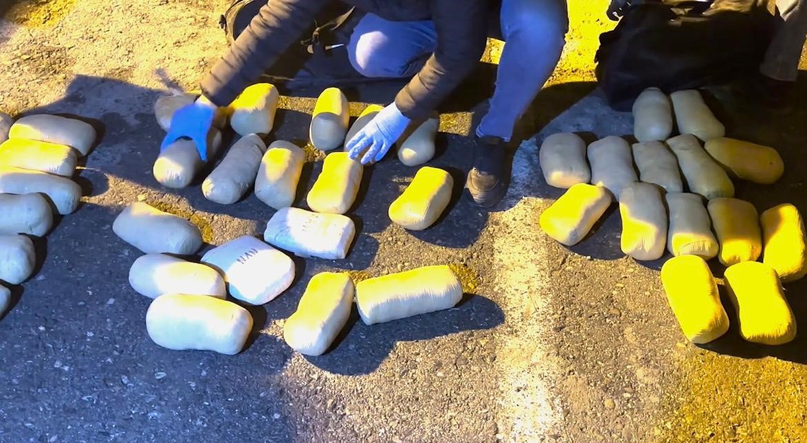 Batman polisinden nefes kesen operasyon: Tırda 51 kilo uyuşturucu ele geçirildi

