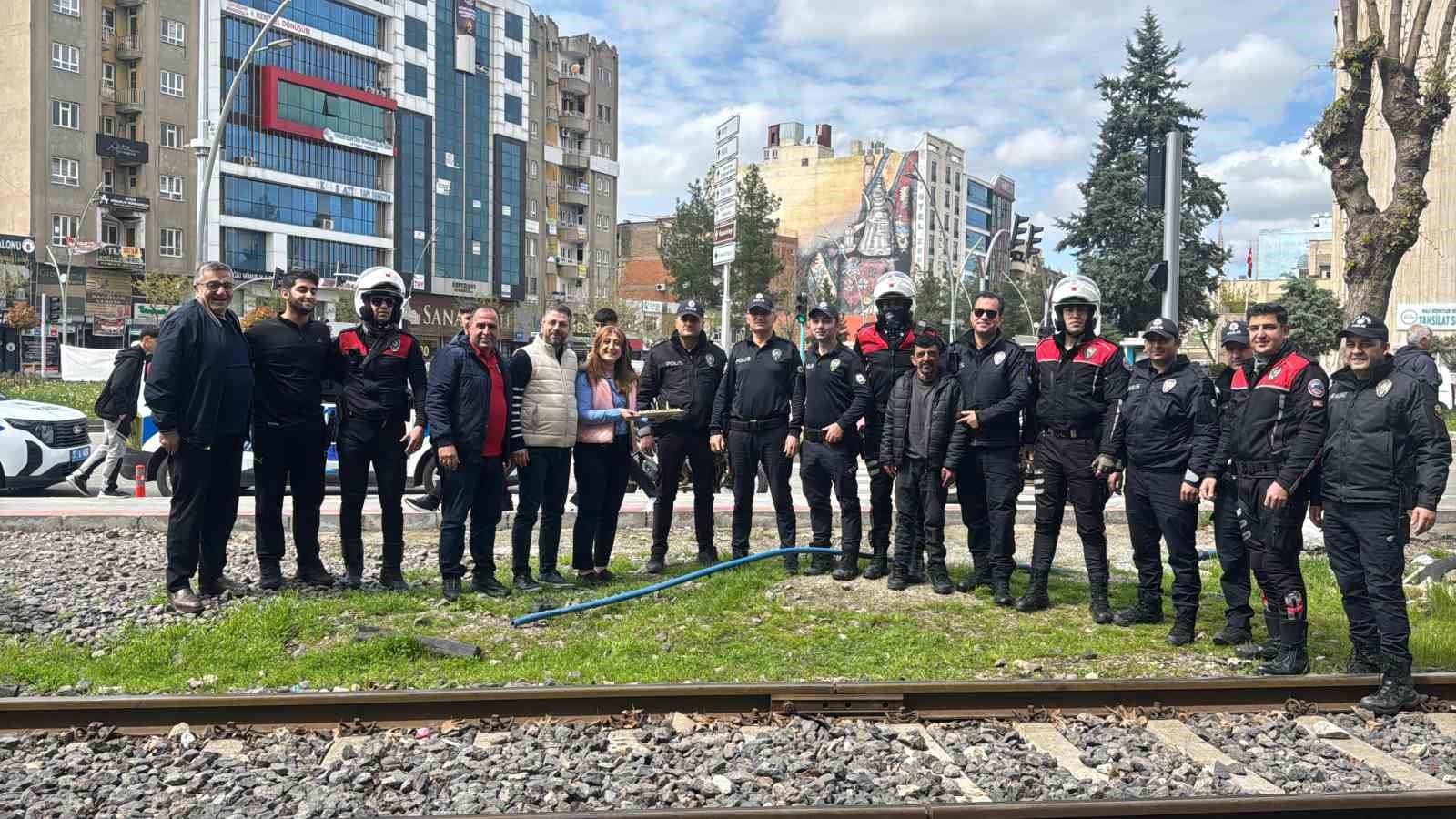 Batman polisine tatlı sürpriz
