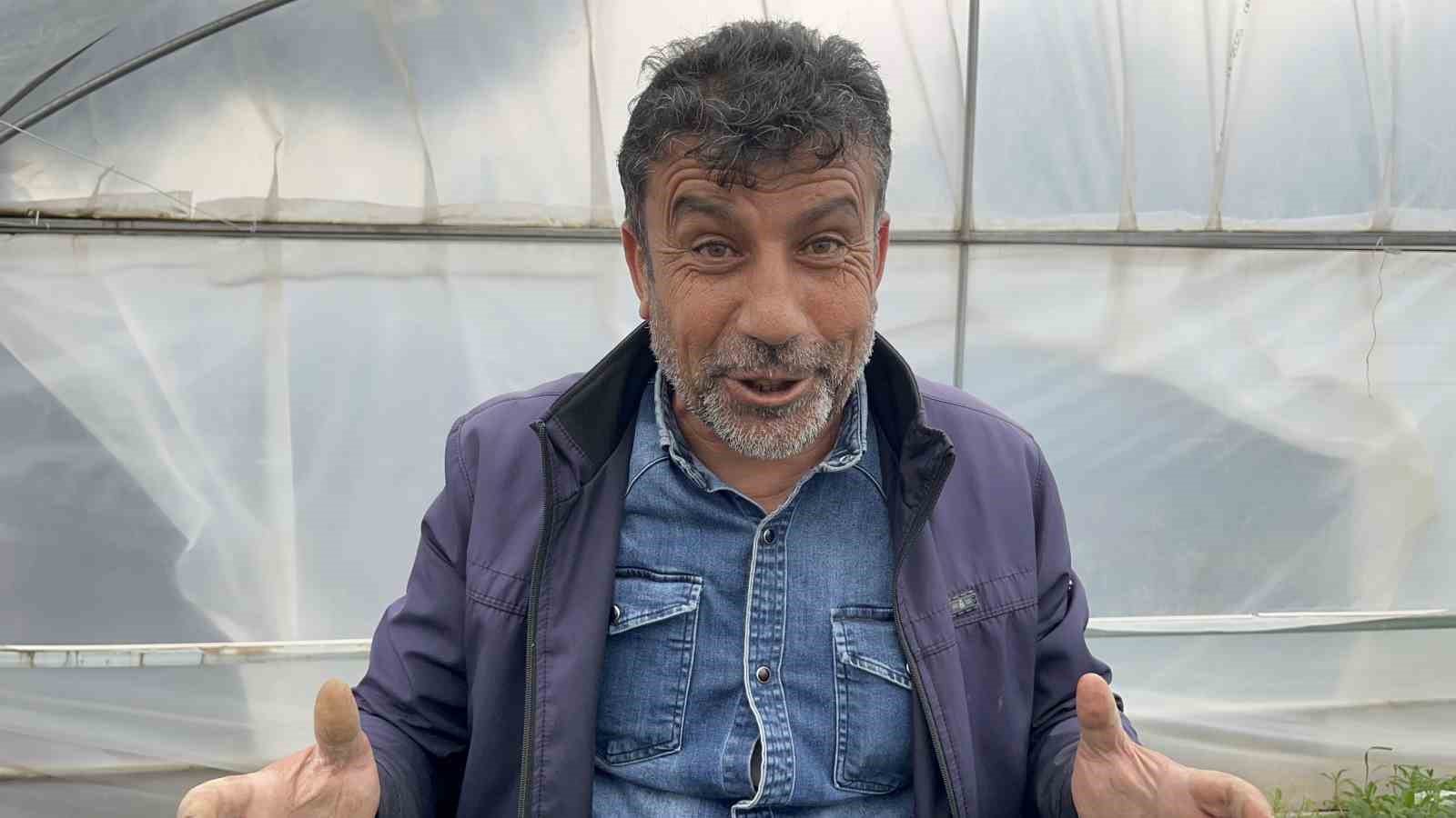 Batman’da dev turp görenleri şaşırttı
Batman’da dev turp görenleri şaşırttı