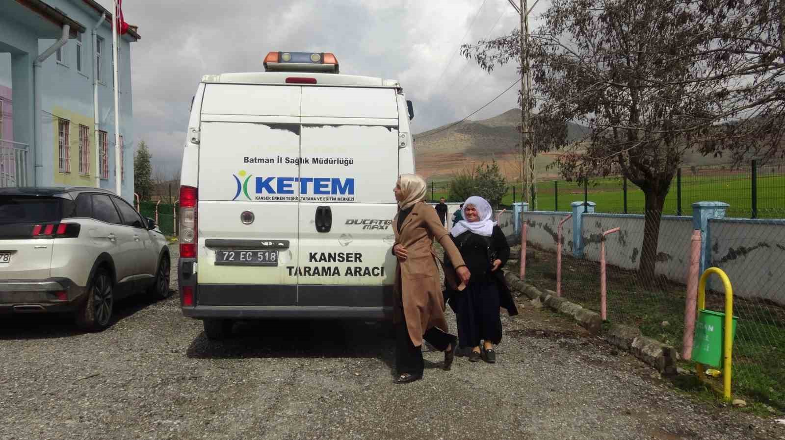 Batman’da "Erken Teşhis Hayat Kurtarır" seferberliği: Köy köy gezip kanser taraması yapıyorlar
