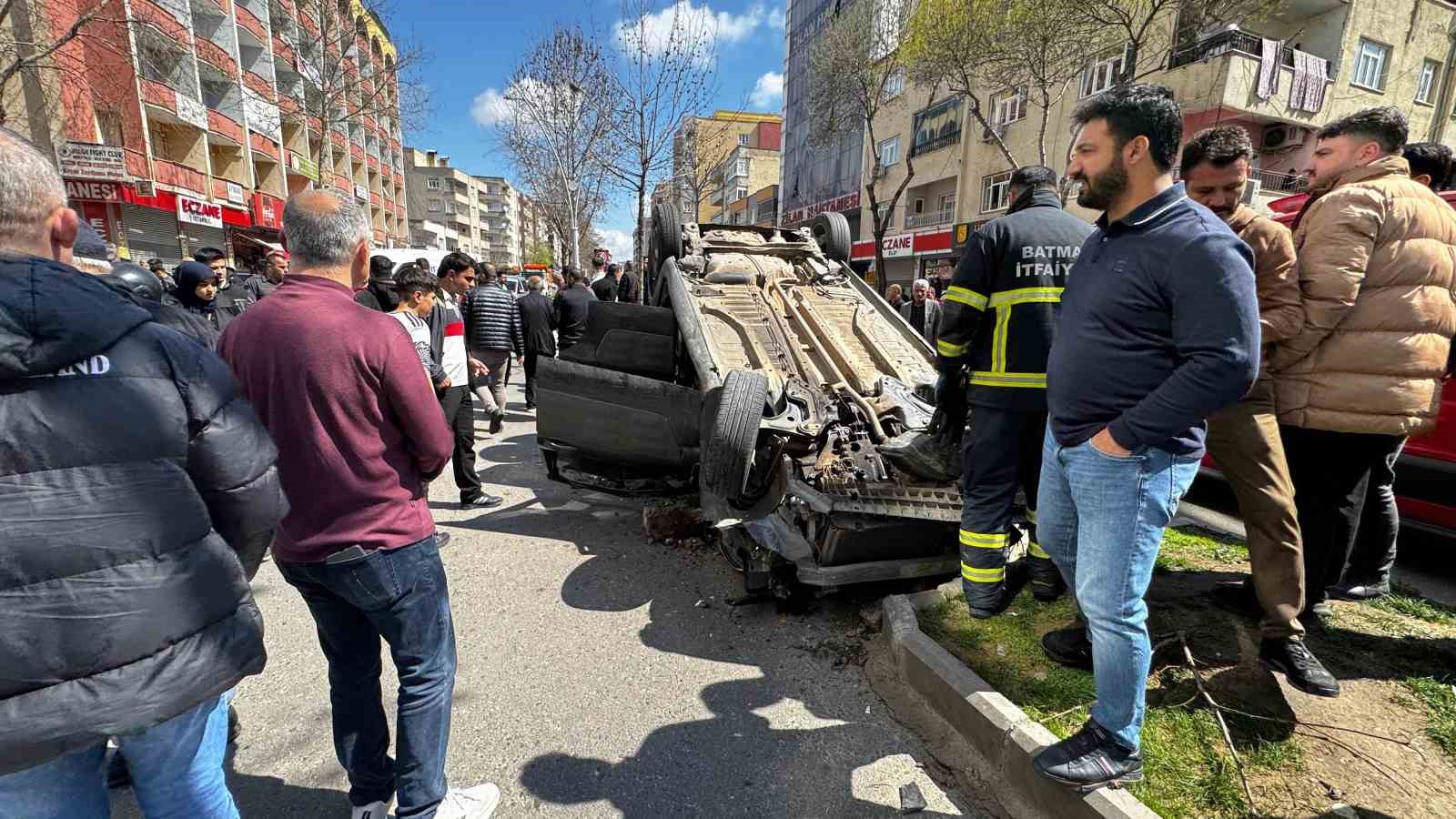 Batman’da kontrolden çıkan otomobil ters döndü: 1 yaralı
