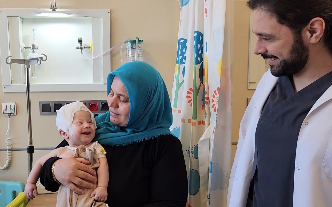 Batman’da kraniyosinostoz teşhisi konulan 5 aylık bebek 3 saatlik ameliyatla sağlığına kavuştu
