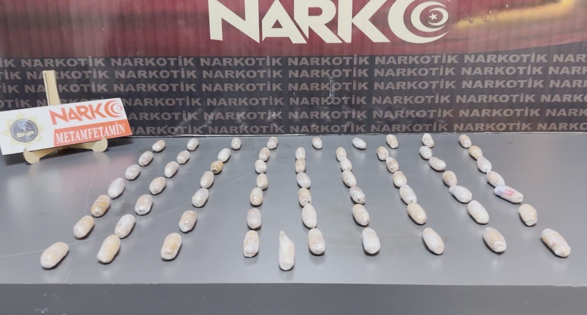 Batman’da yabancı uyruklu bir  şahsın midesinden 64 parça uyuşturucu çıktı
