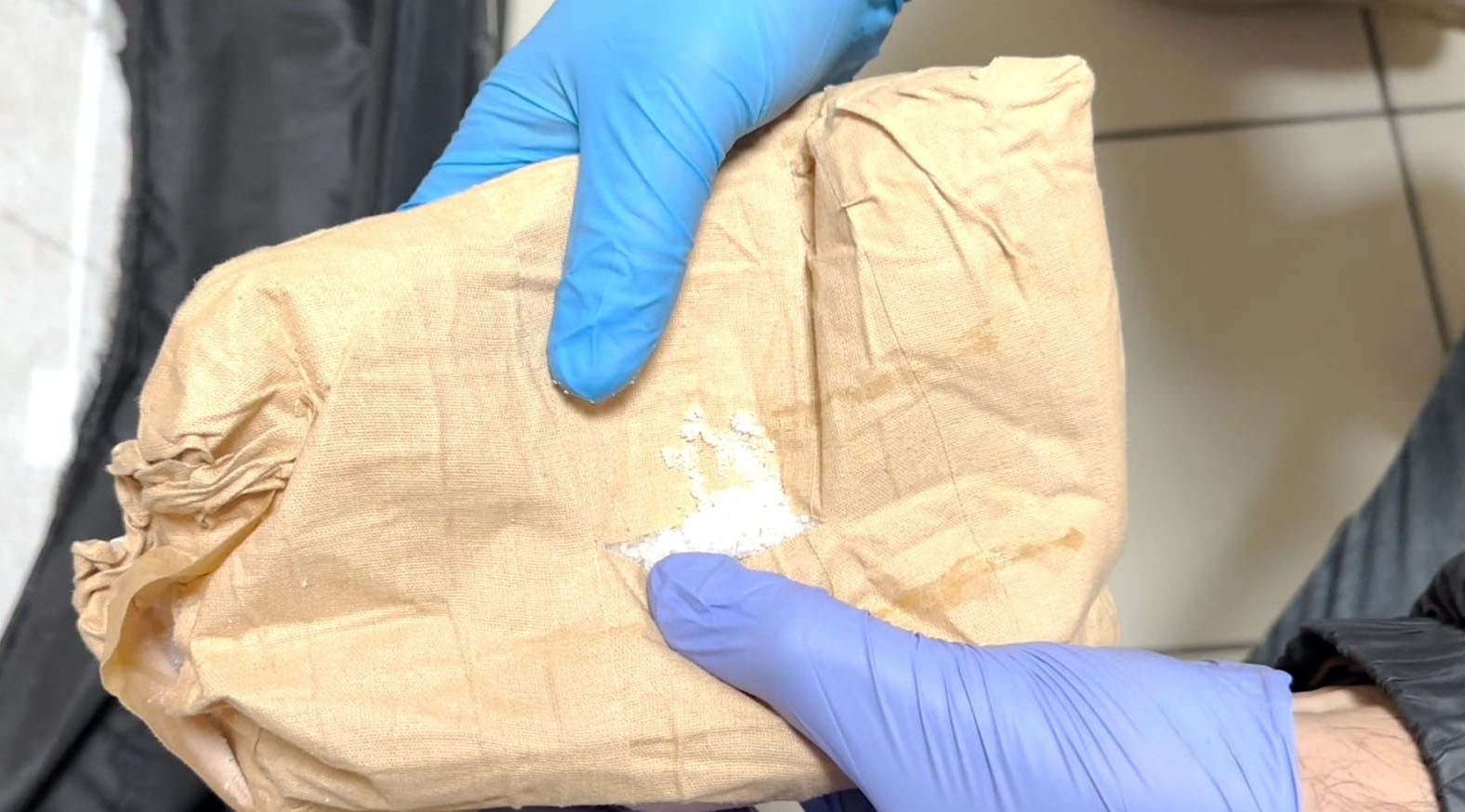 Batman’da zehir tacirine geçit yok: 8 kilo 500 gram metafetamin ele geçirildi
