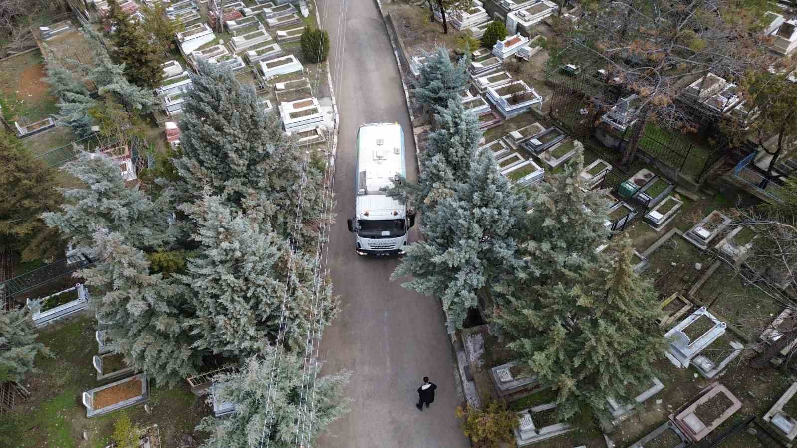 Battalgazi’de bayram öncesi cami ve mezarlıklar temizleniyor
