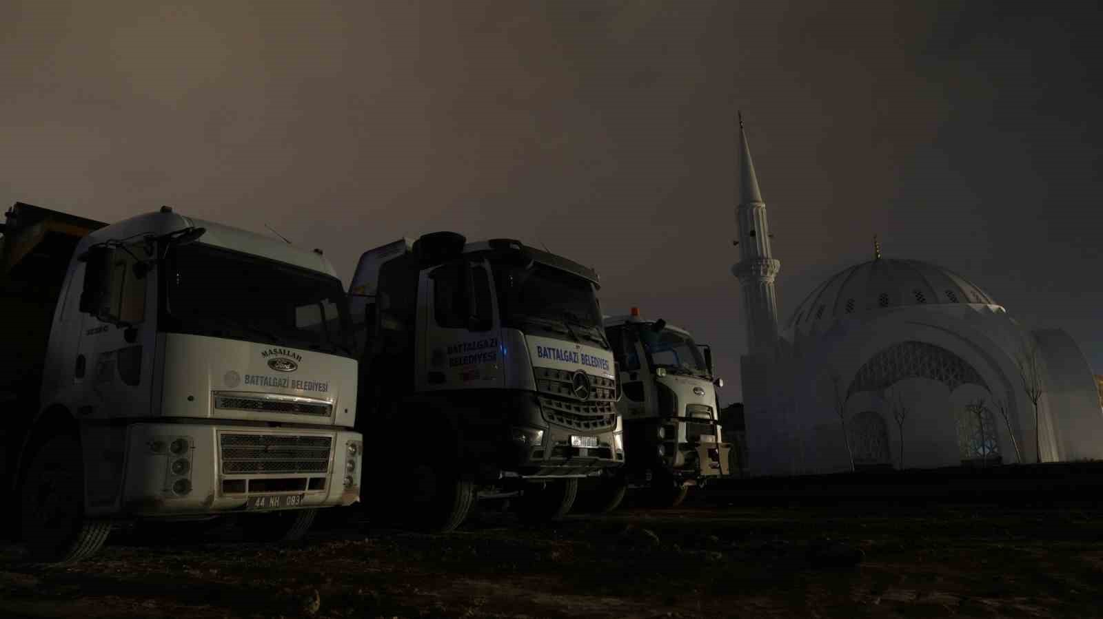 Battalgazi’de Çamurlu TOKİ cami çevresindeki çalışmalar tamamlandı
