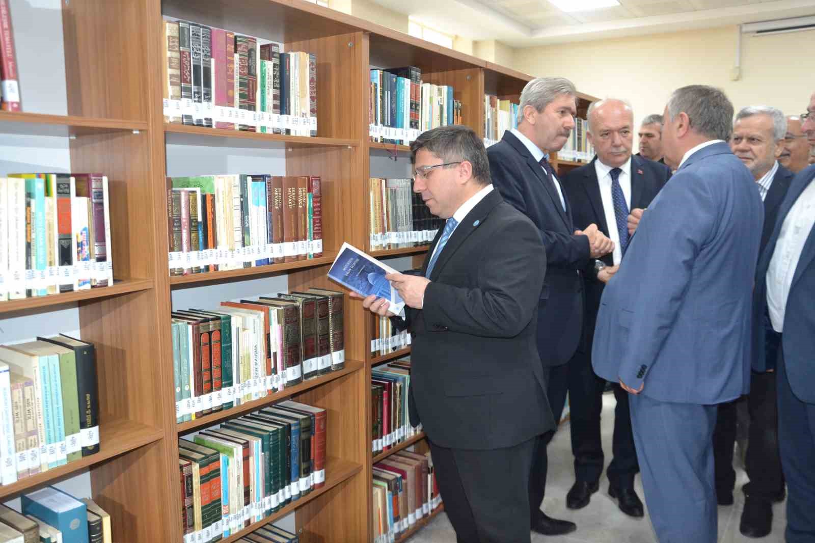 BAÜN İlahiyat Fakültesinden ünlü çizer Hasan Aycın’a vefa
