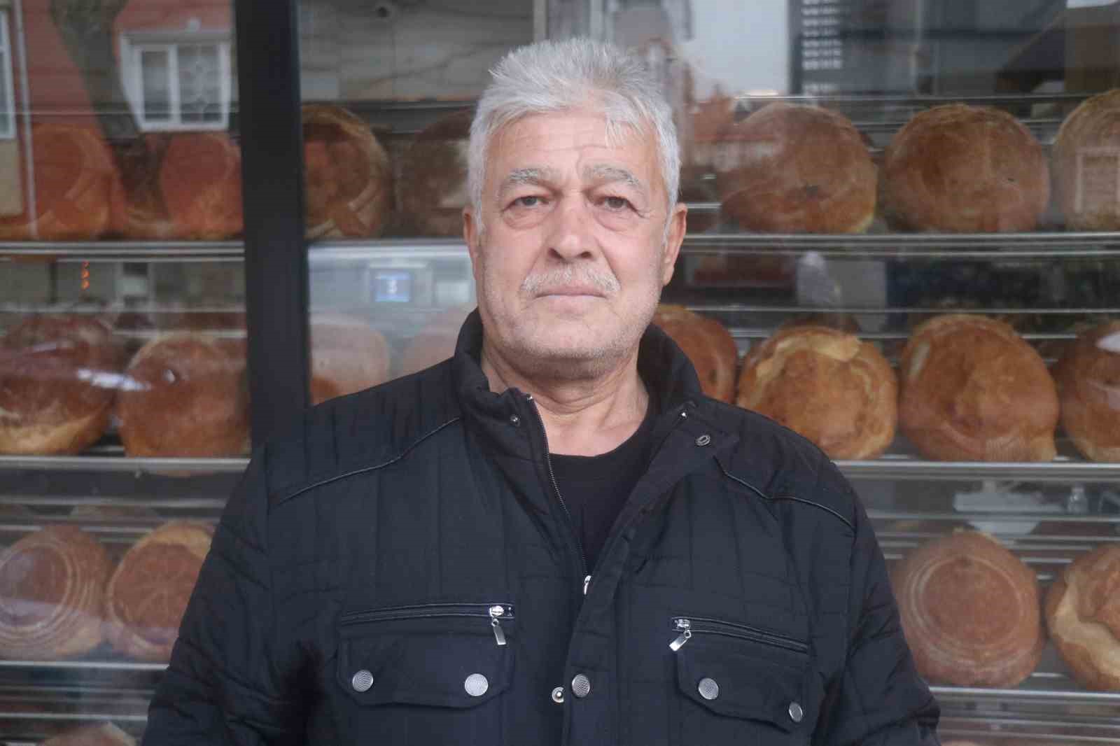 Bayat ekmek fiyatına sıcak ekmek: Mahalle esnafından emsal davranış
