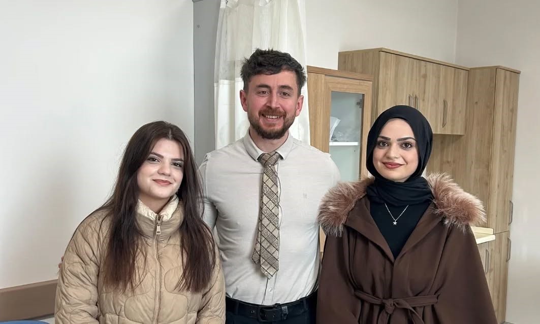 Bayburt Devlet Hastanesinde aşırı el terlemesine cerrahi müdahale
