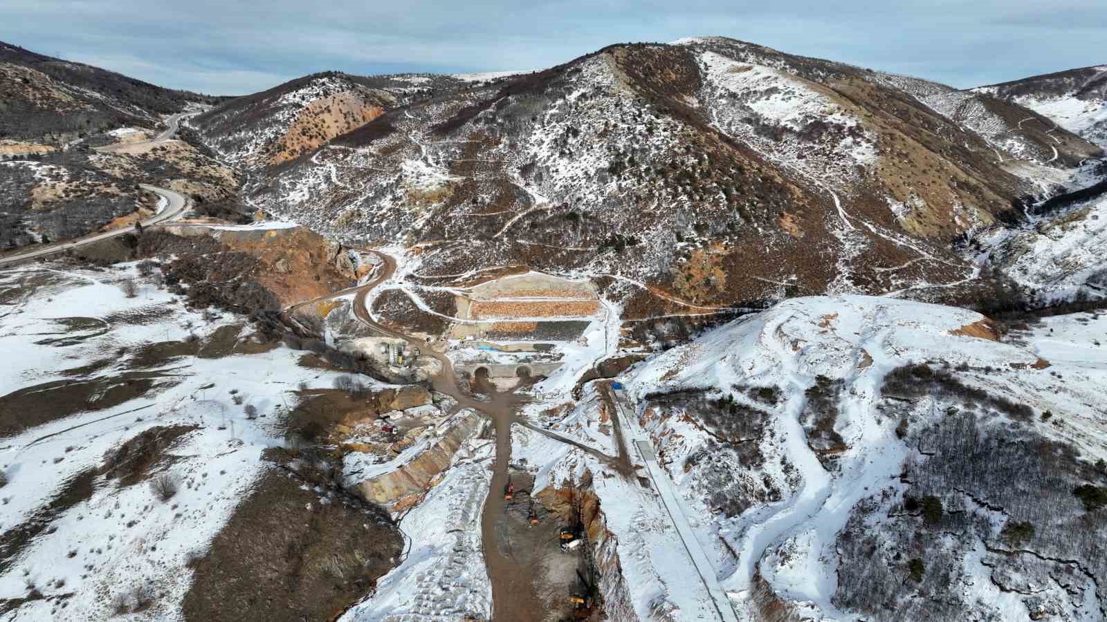 Bayburt Group’un üstlendiği tünel 13 yıldır tamamlanamadı, sürücüler tepkili
