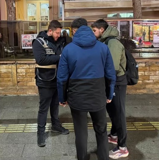 Bayburt polisi huzur ve güven için denetimlerini sürdürüyor
