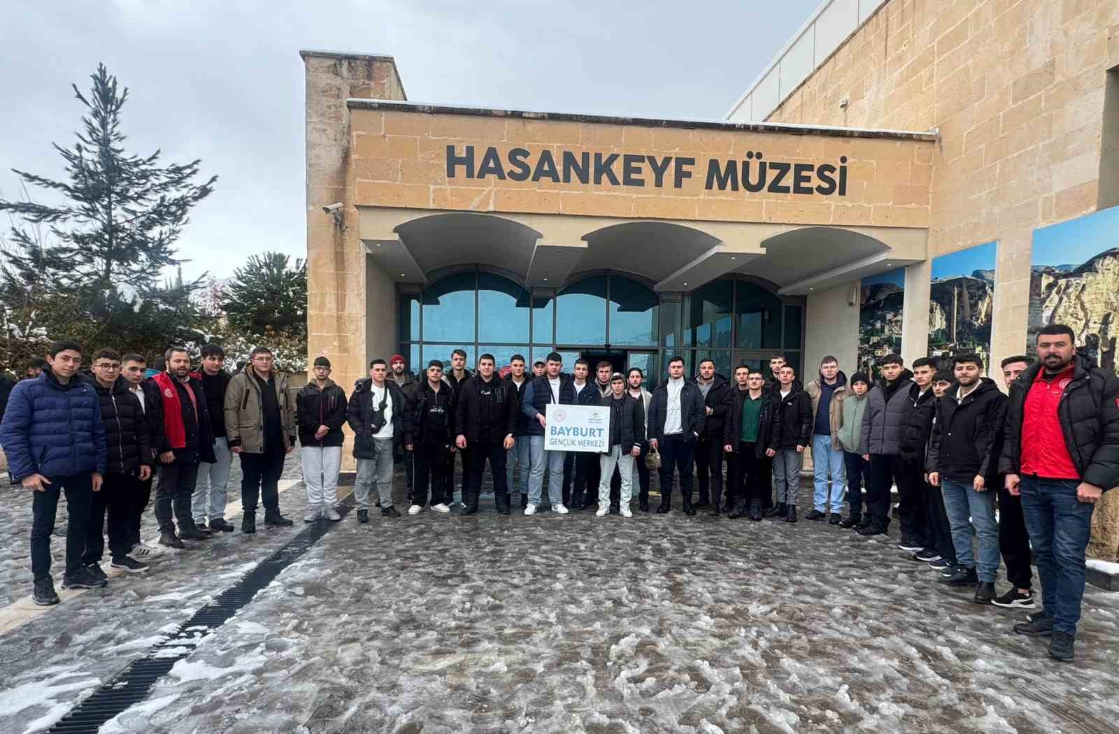 Bayburtlu gençler kültür gezisini tamamladı
