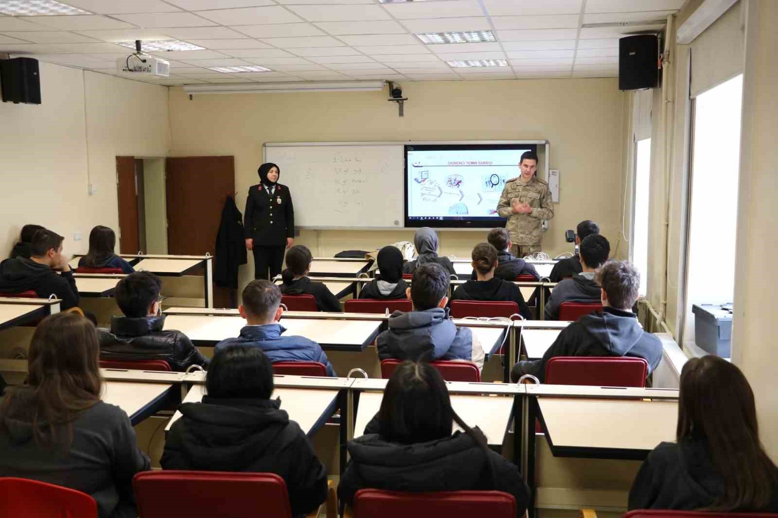 Bayburt’ta 3 Bin 296 lise öğrencisine JSGA tanıtıldı
